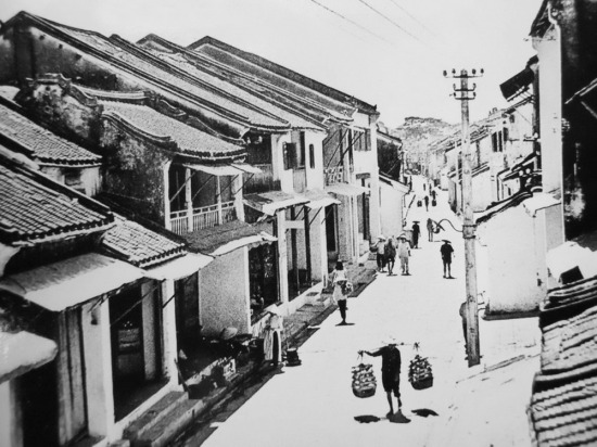 Đường Quảng Đông, nay là Nguyễn Thái Học.